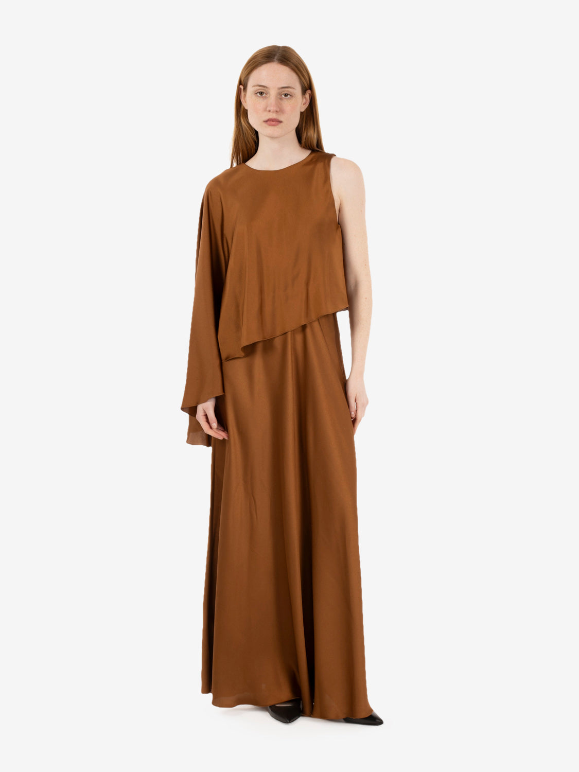 Long hazelnut satin dress