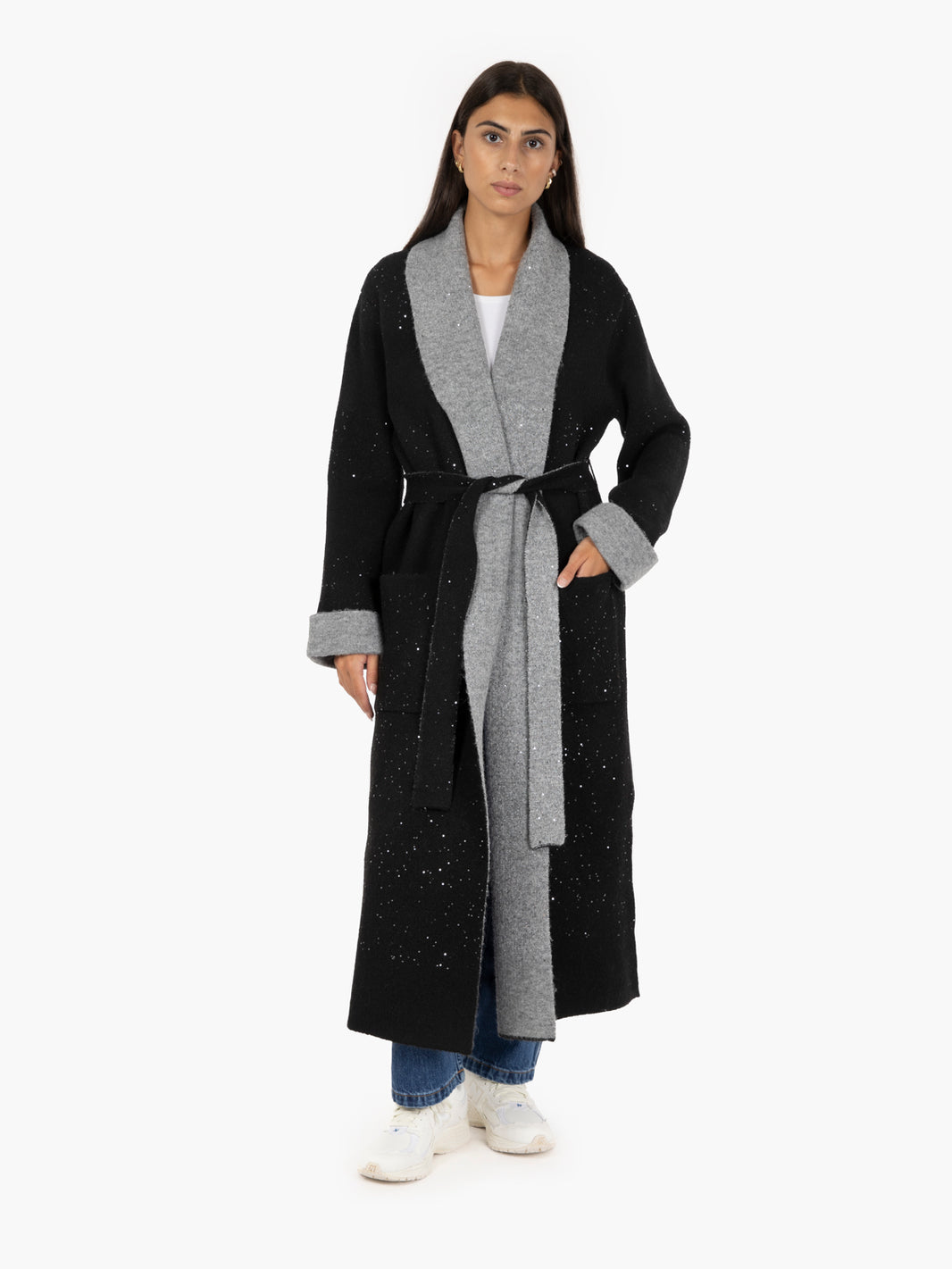 Cappotto in maglia con paillettes nero / grigio