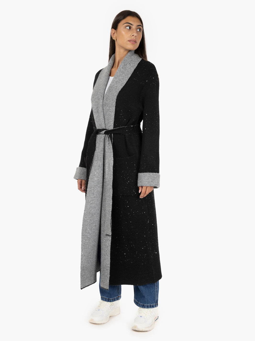 Cappotto in maglia con paillettes nero / grigio
