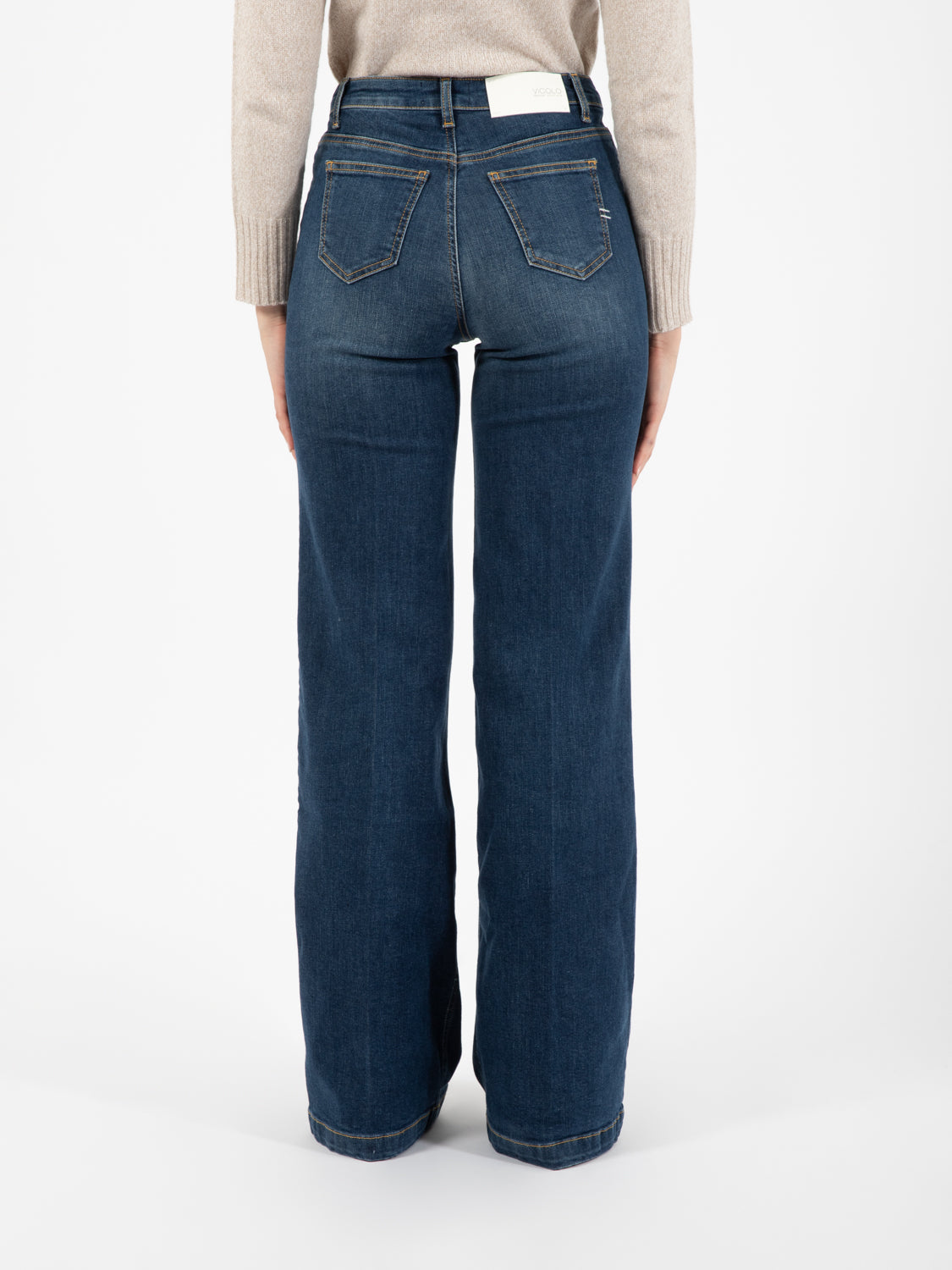 Palazzo jeans with blue buttons