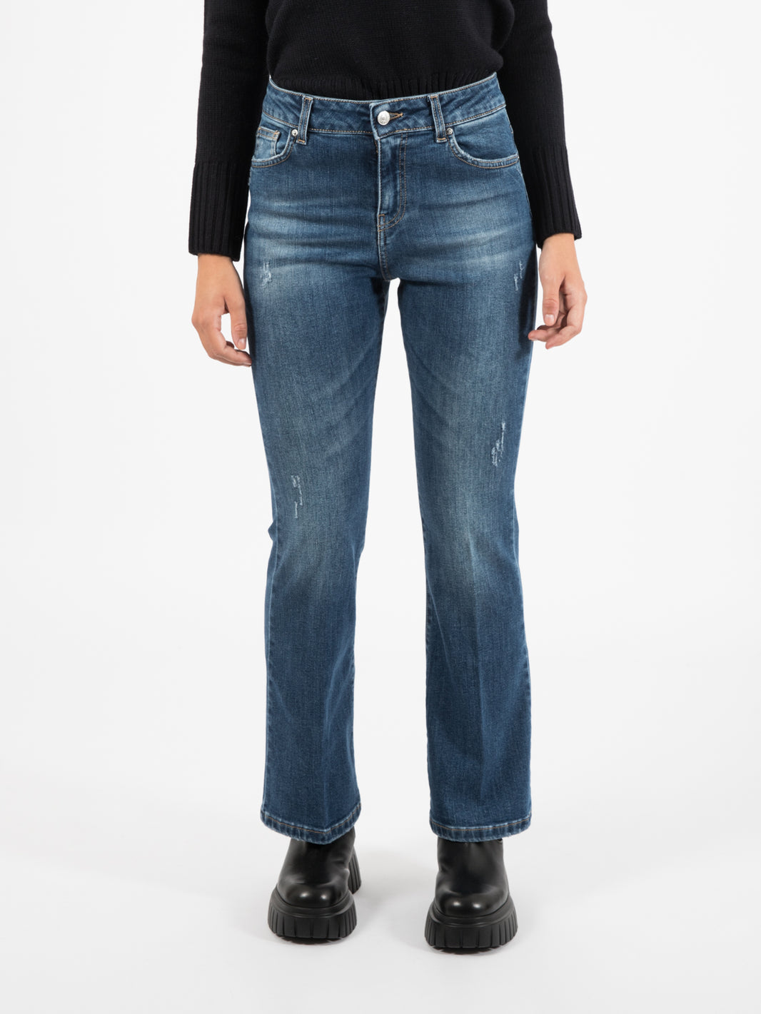 Jeans a trombetta blu medio