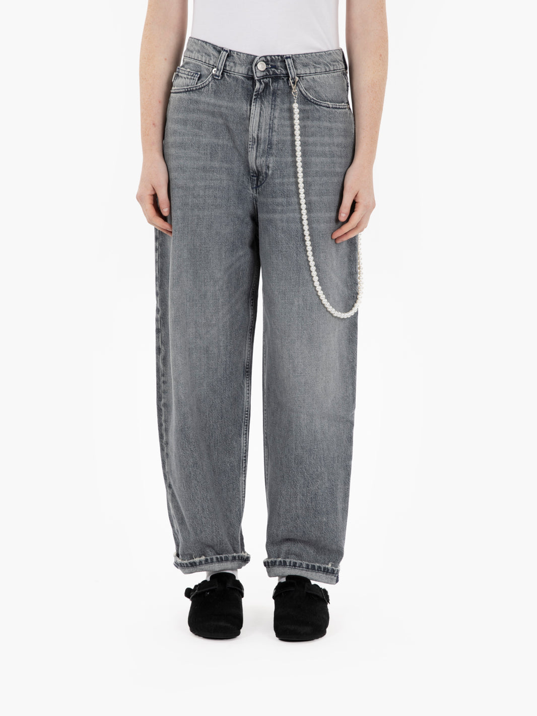 Grey baggy jeans with pearls