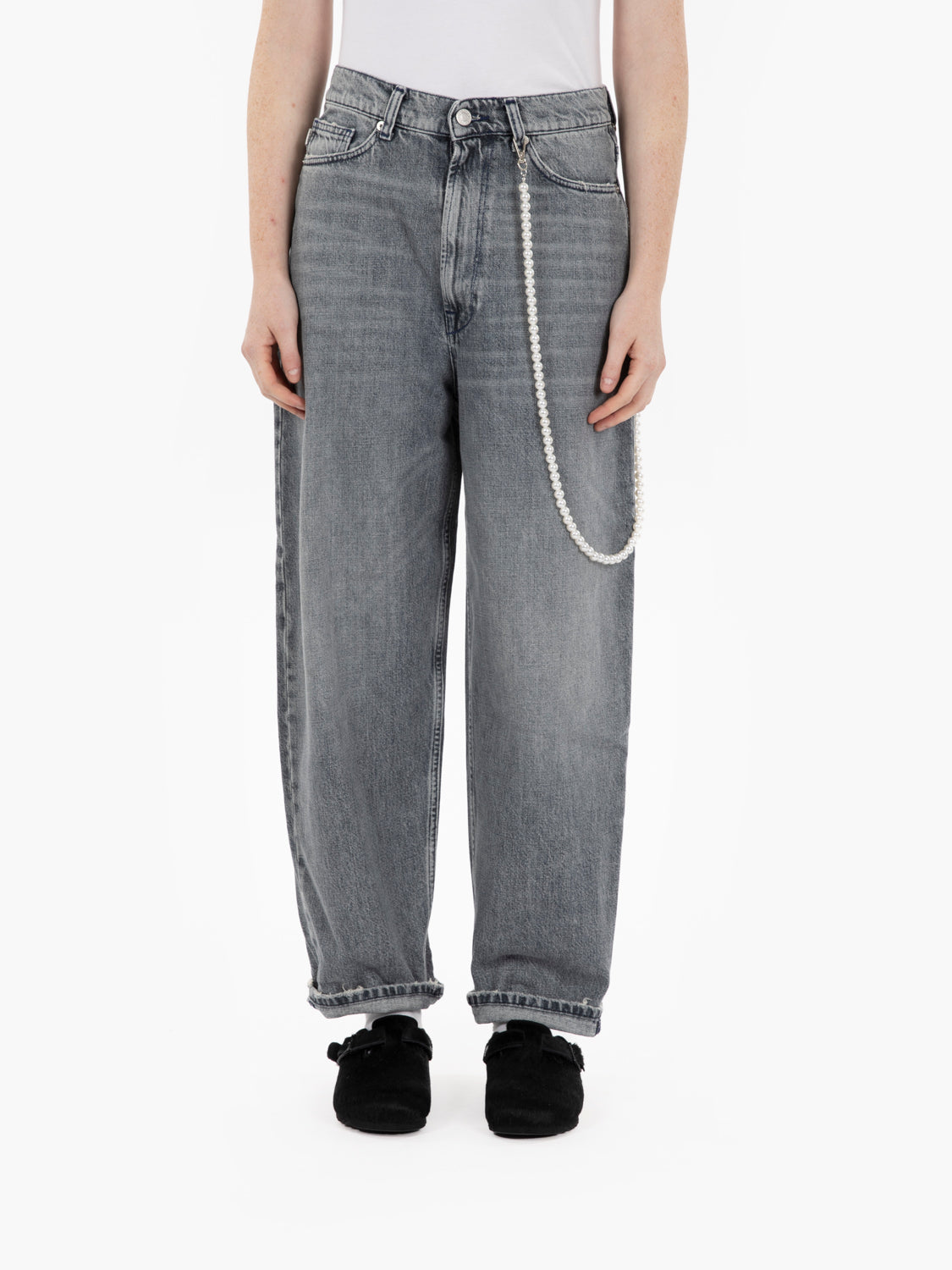 Grey baggy jeans with pearls