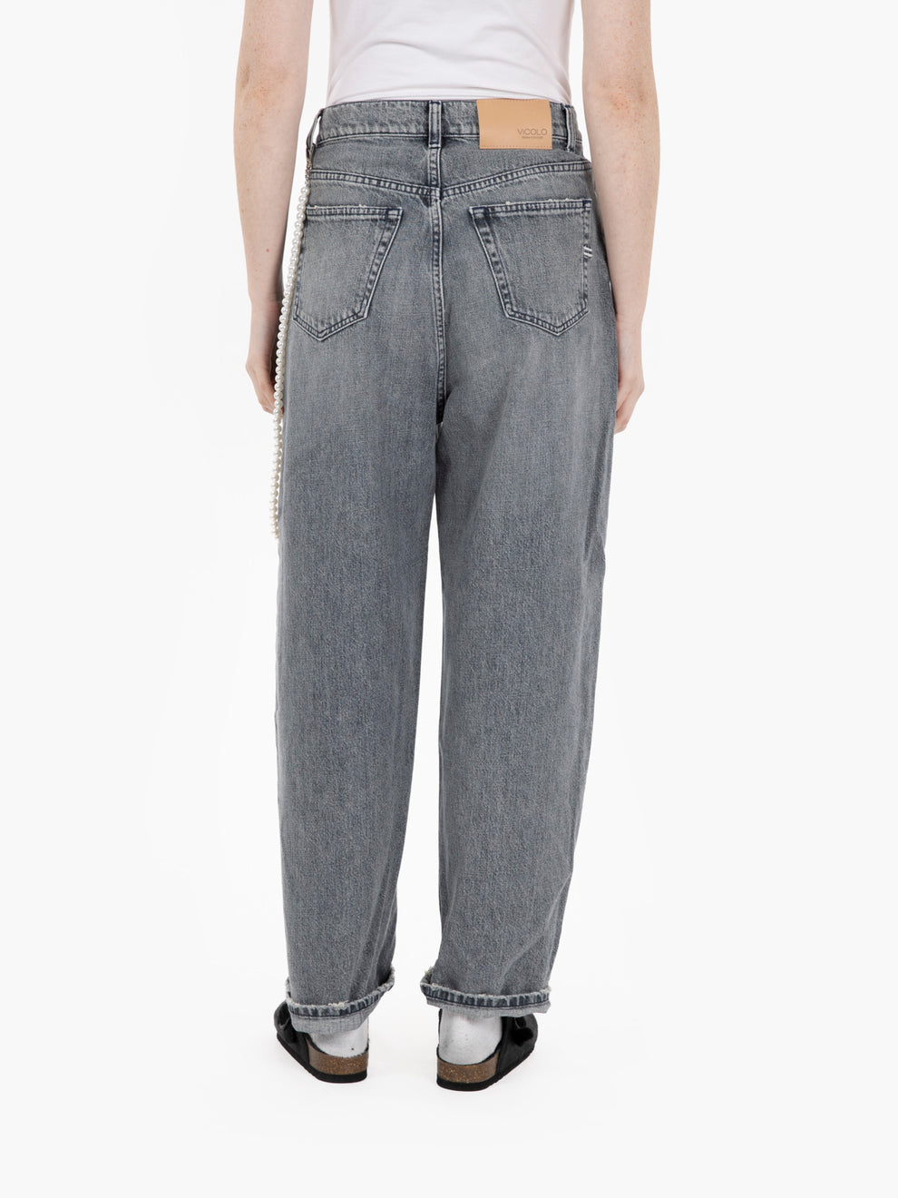 Grey baggy jeans with pearls