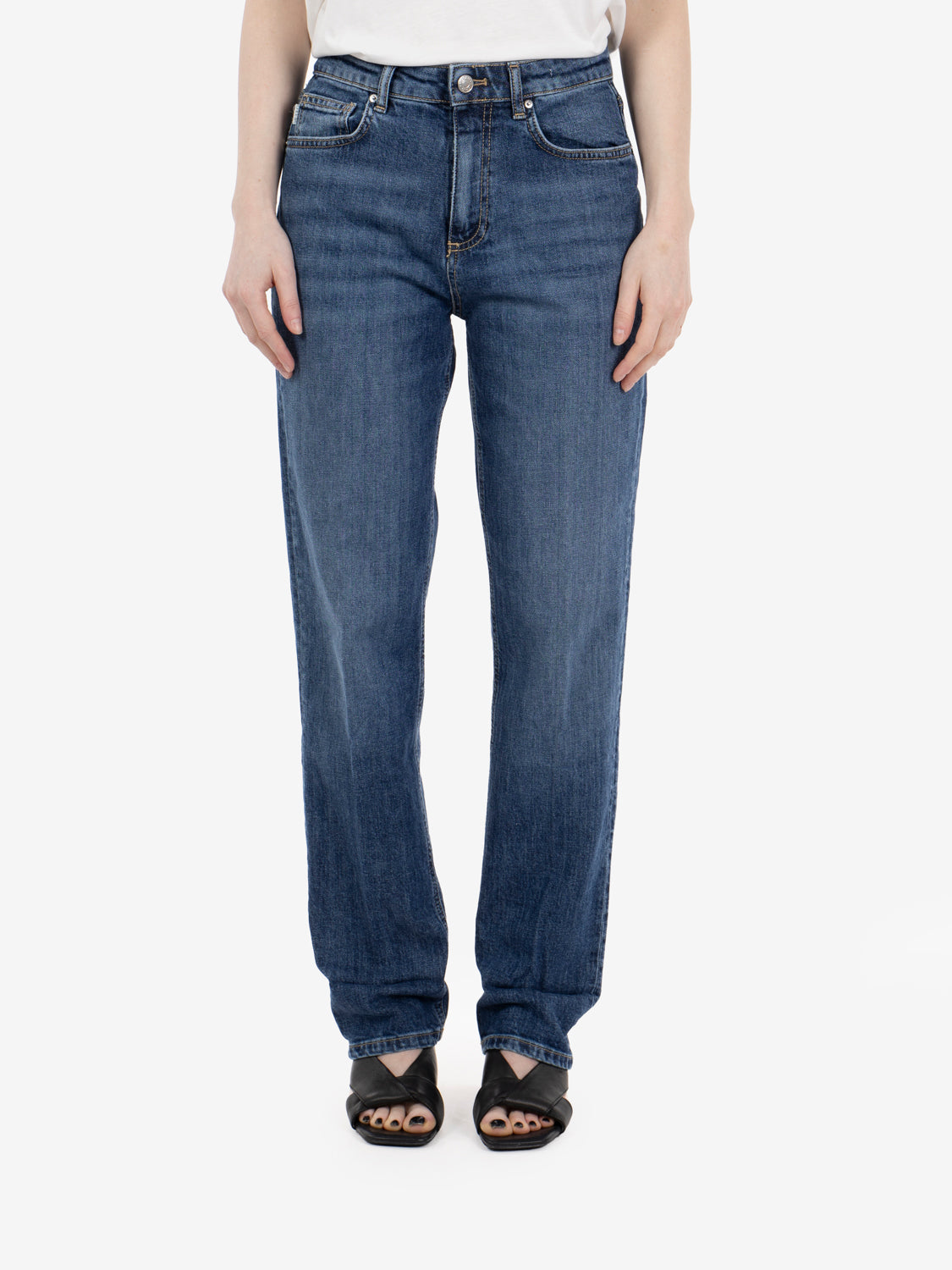 Maggie mom fit blue denim jeans