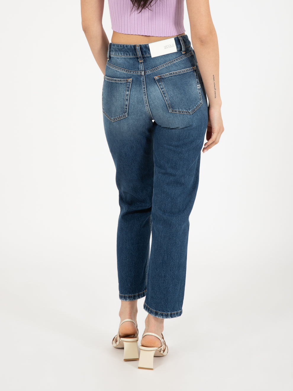 Jeans Straight Cropped con risvolto denim scuro