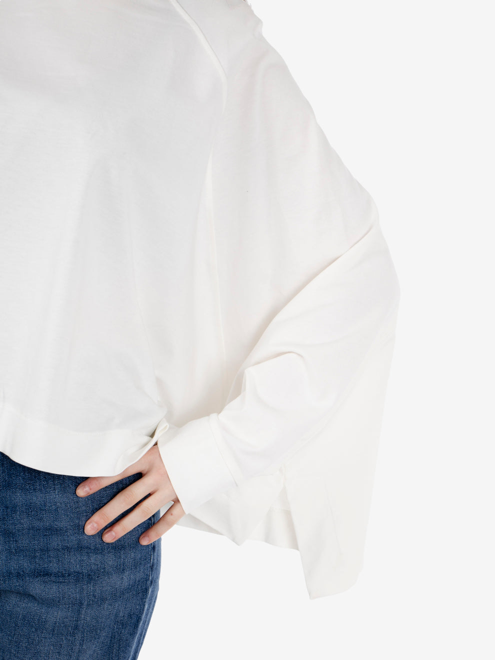 White long-sleeved shirt
