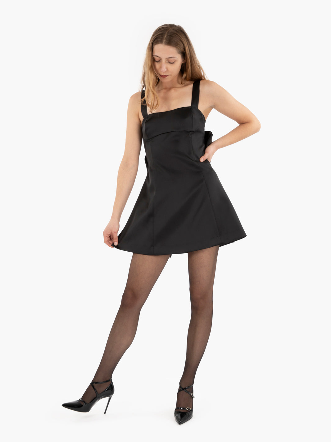 Mini abito con fiocco nero