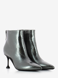 Cosmo Booty laminated Goat skin silver