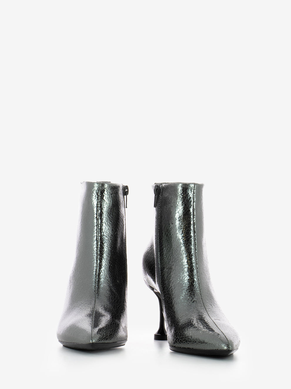 Cosmo Booty laminated Goat skin silver