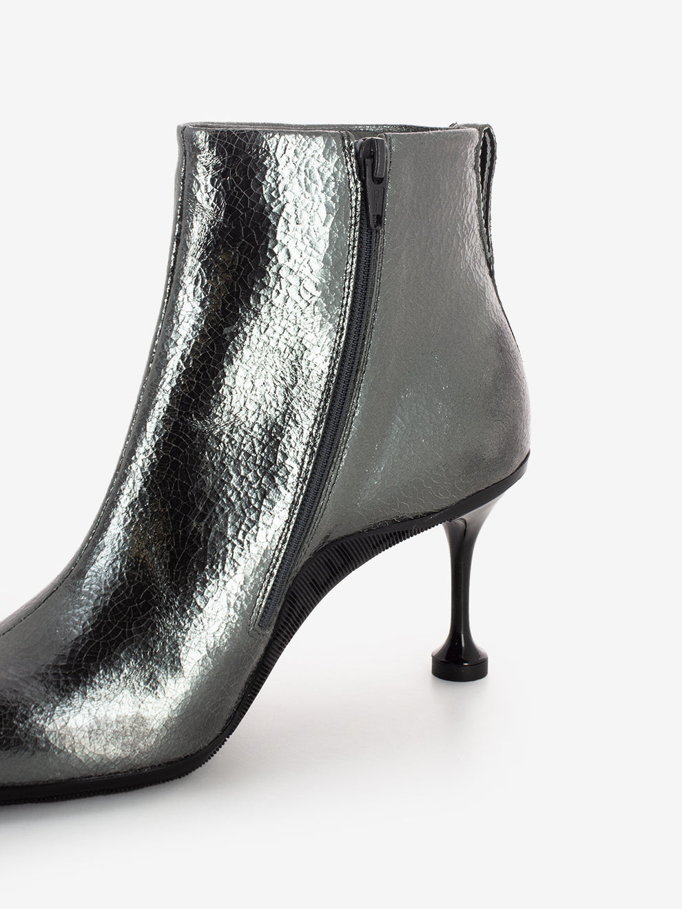Cosmo Booty laminated Goat skin silver