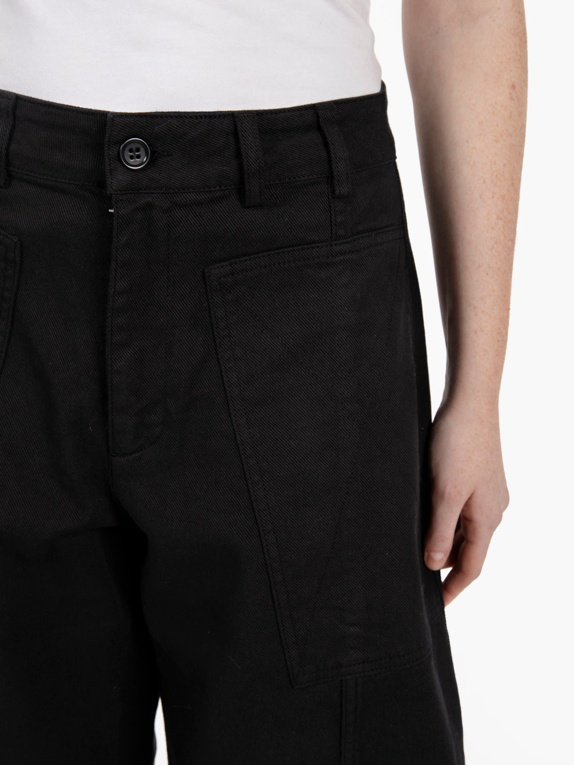 Black trousers with pockets