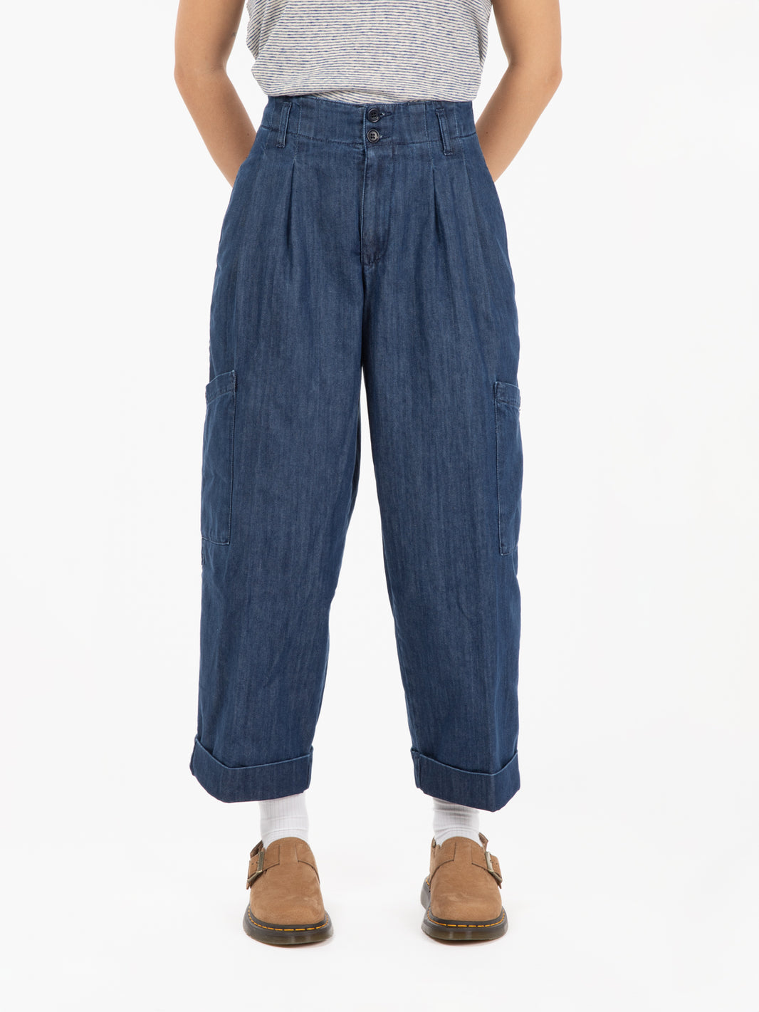 Grease washed indigo trousers