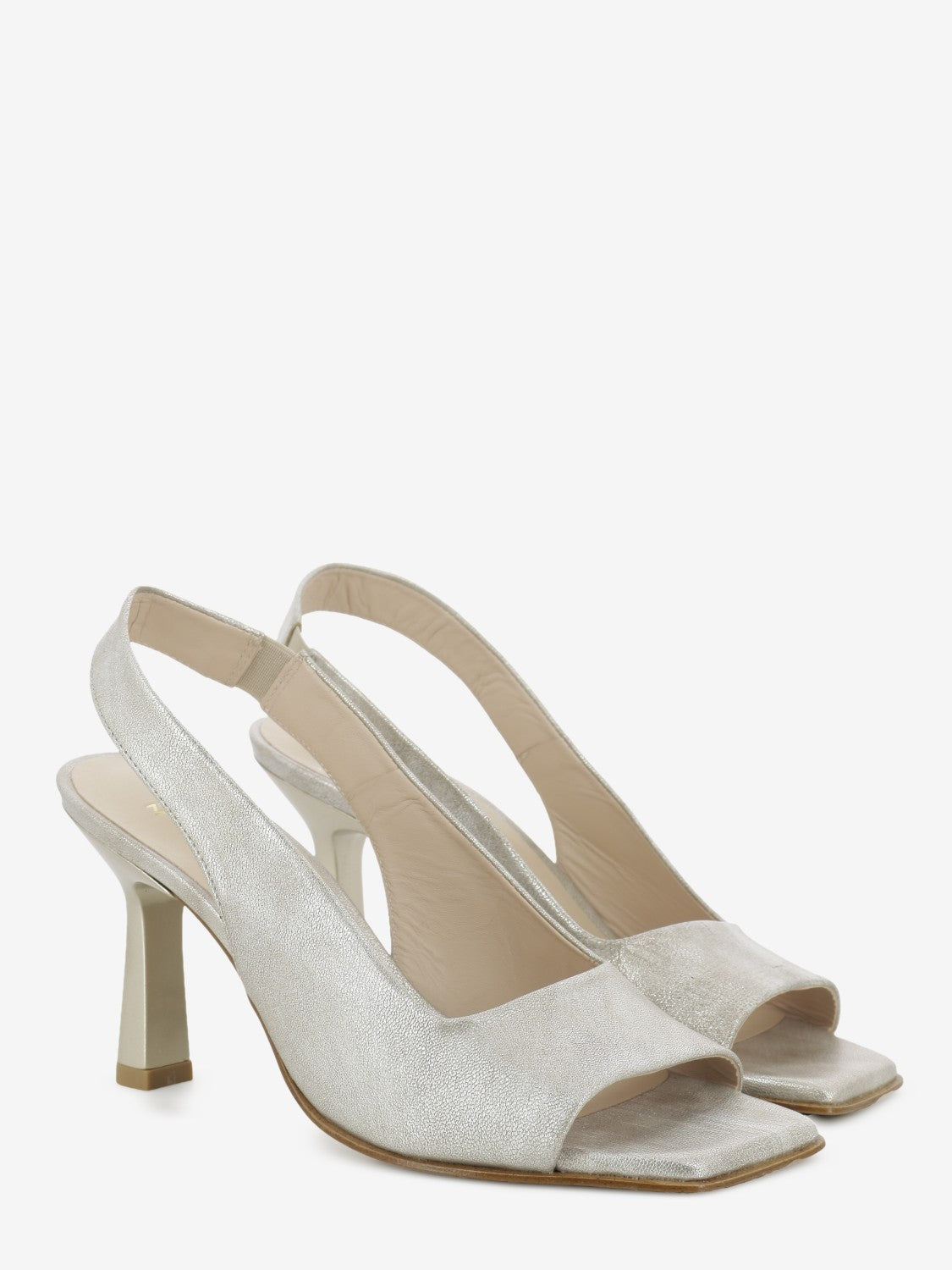 Sandali in pelle con tacco champagne