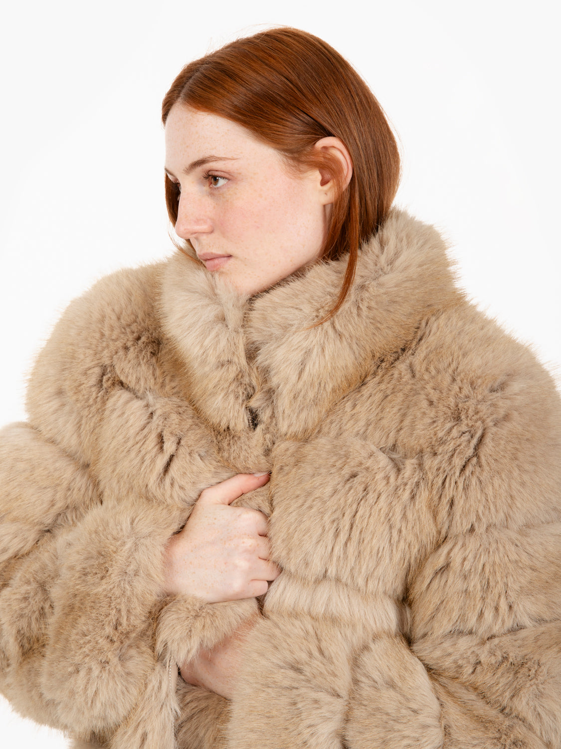 Giacca ecopelliccia con zip beige