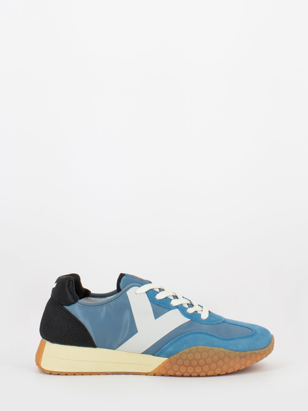 Sneakers 52 KM 9313 avio