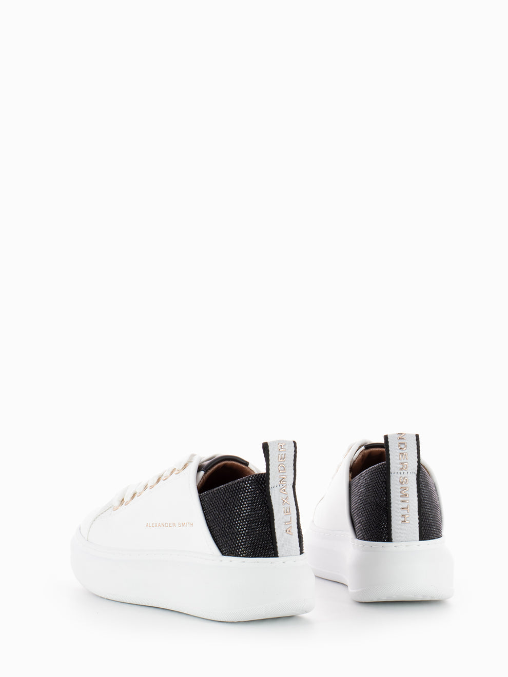 Wembley W white / black