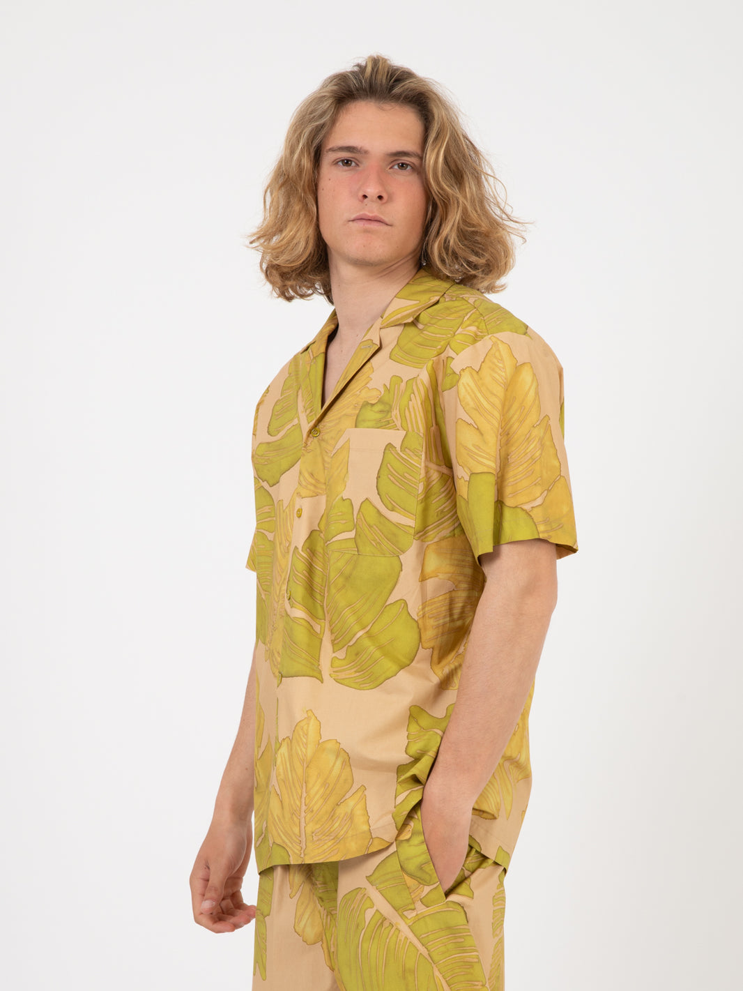 Nude / green foliage patterned M/S shirt