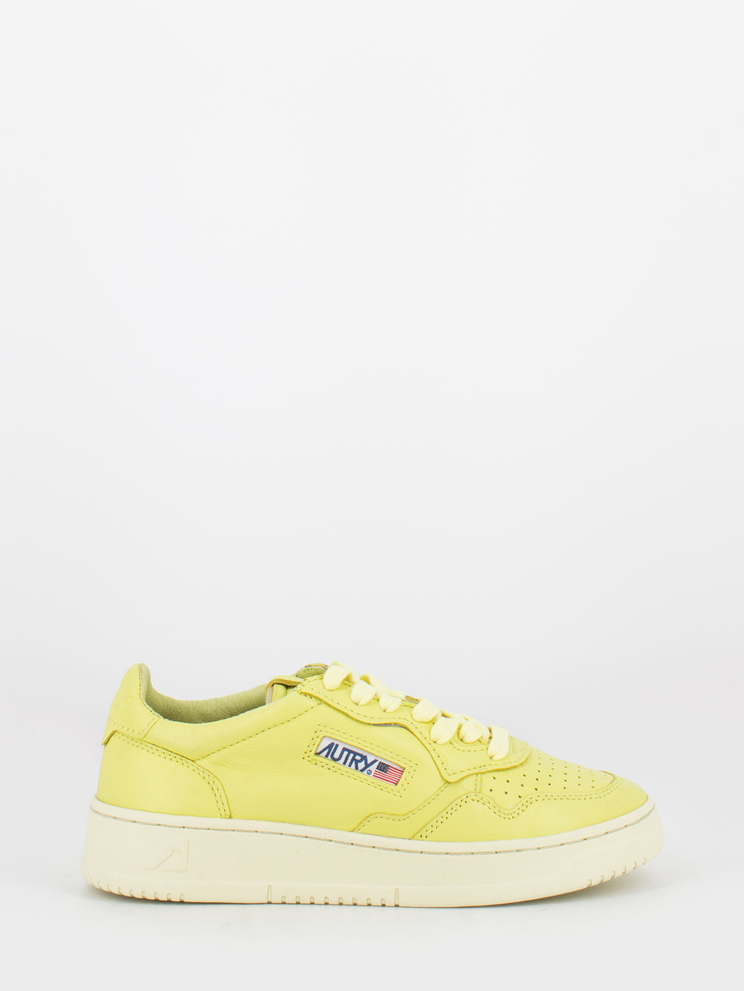 01 low goat / goat gialle