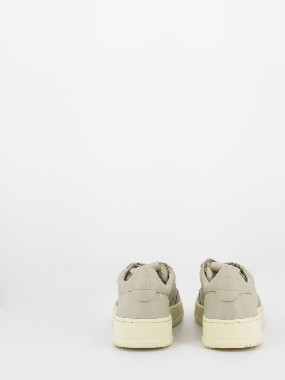 01 low goat / goat grigie