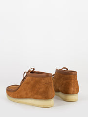 CLARKS - Wallabee Boot tan hairy suede