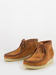 CLARKS - Wallabee Boot tan hairy suede