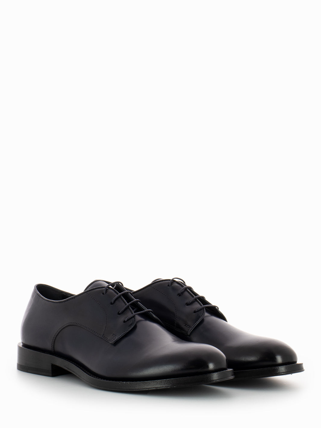 Blue crystal elegant shoe