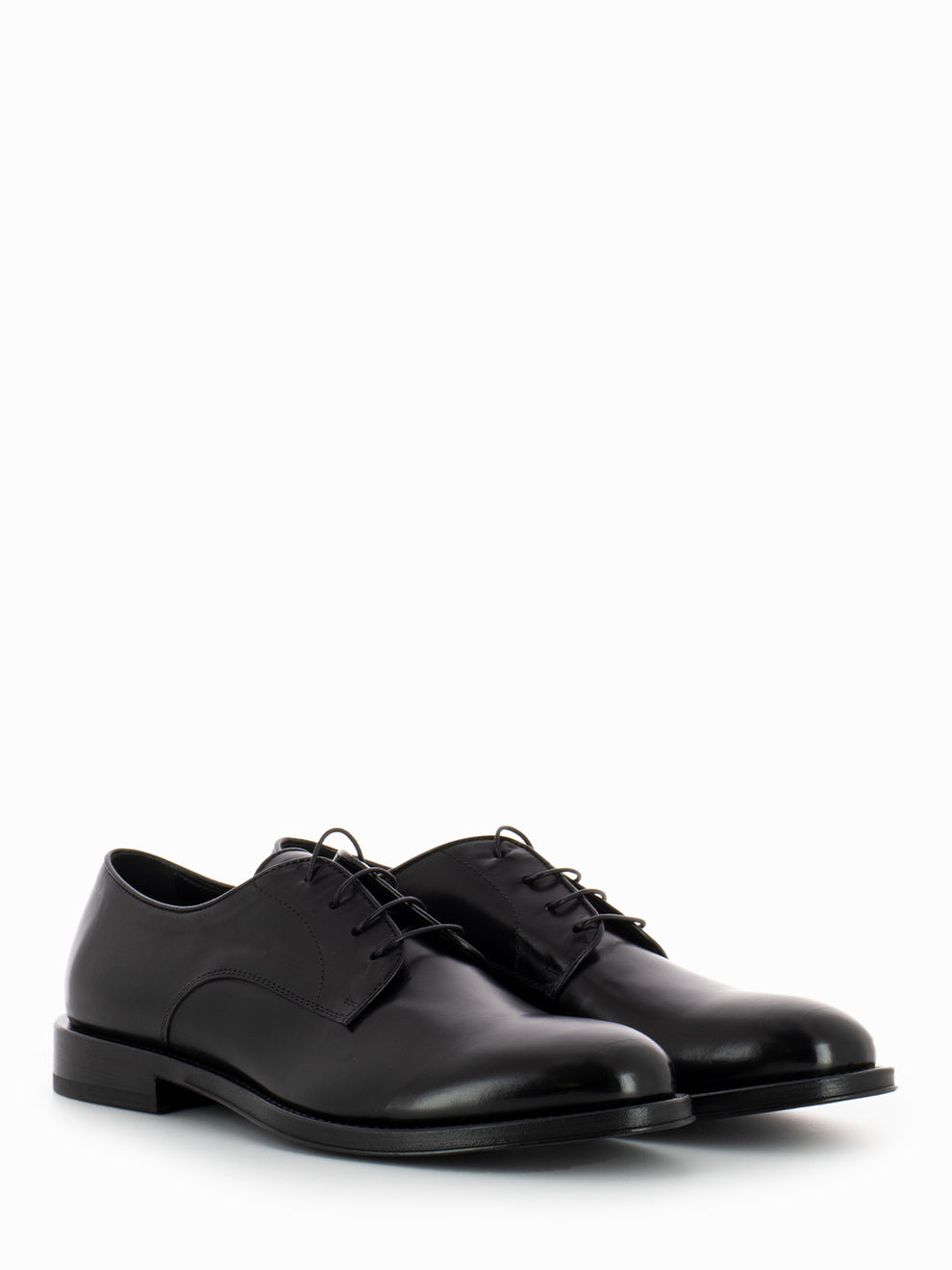 Black crystal elegant shoe