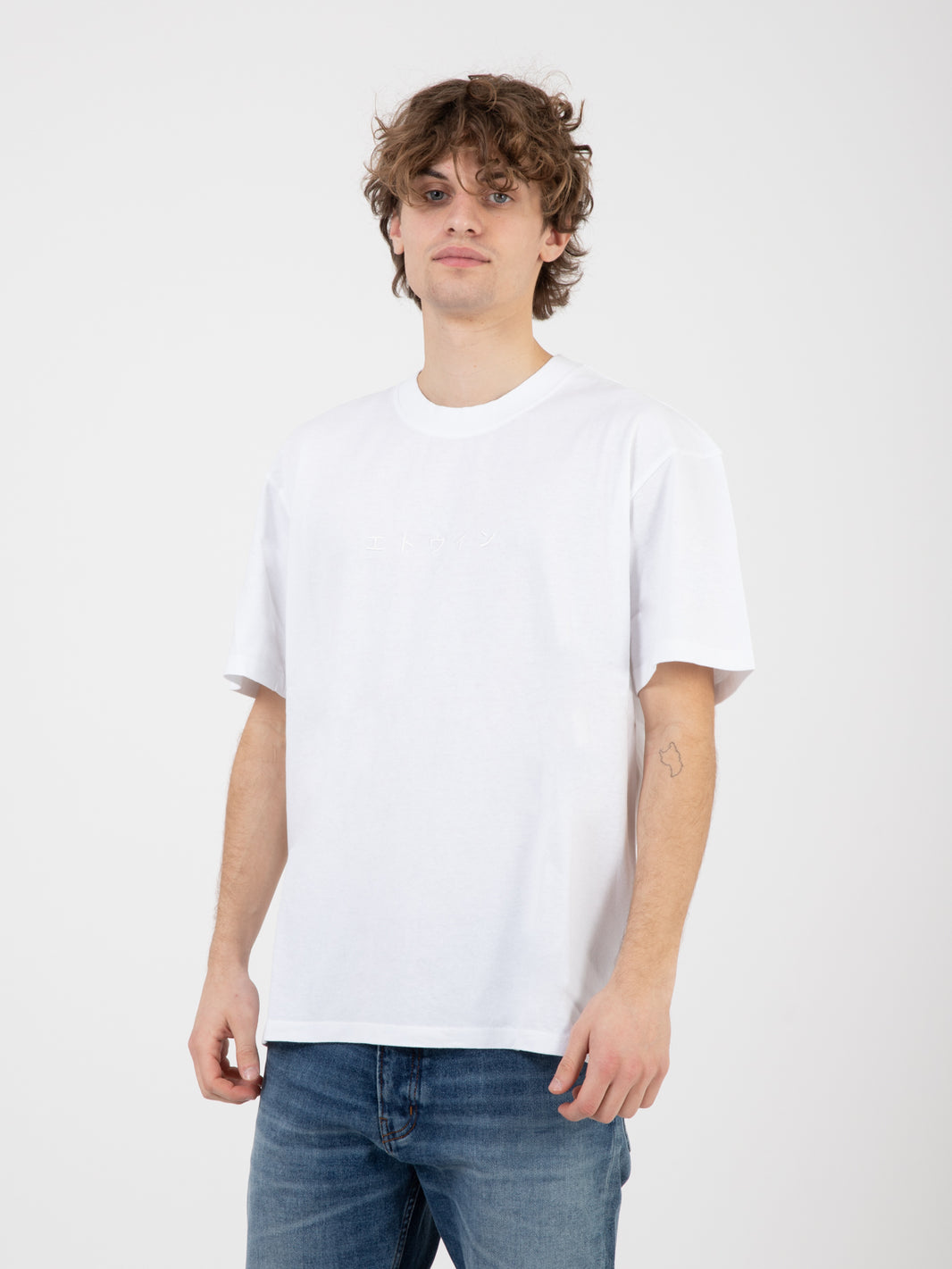 T-Shirt Katakana Embroidery white