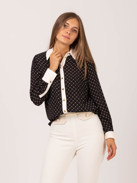 Camicia in georgette nero / burro stampa trattini e borchie