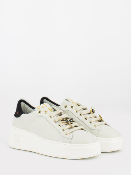 Sneakers Pia 04 con tallone cavallino