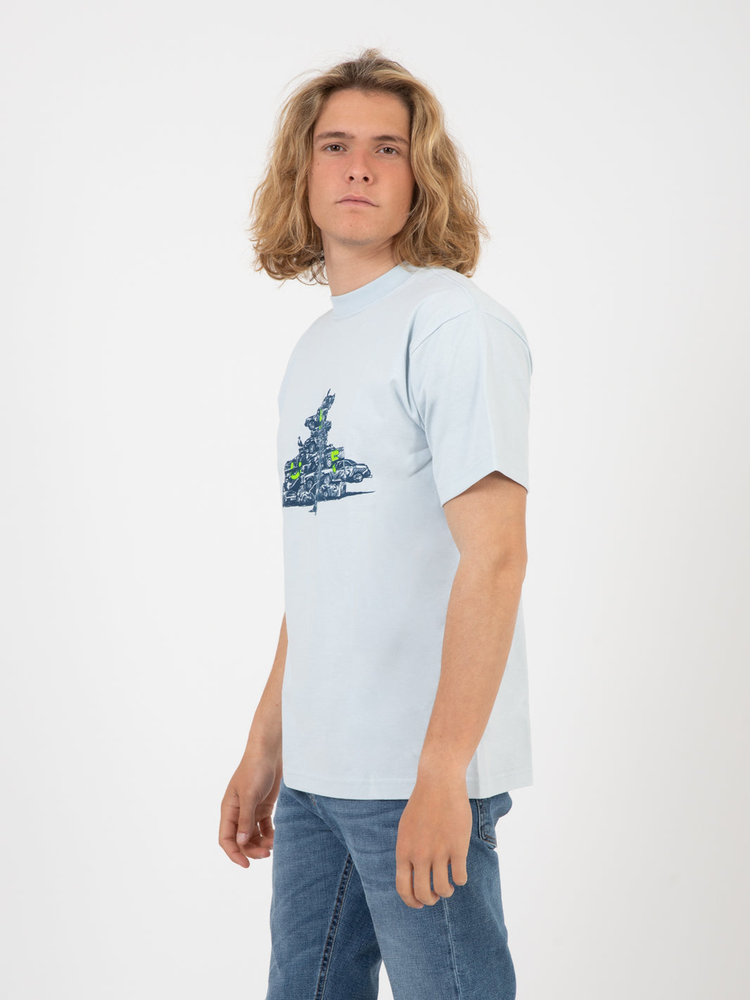 Junkyard T-Shirt sky