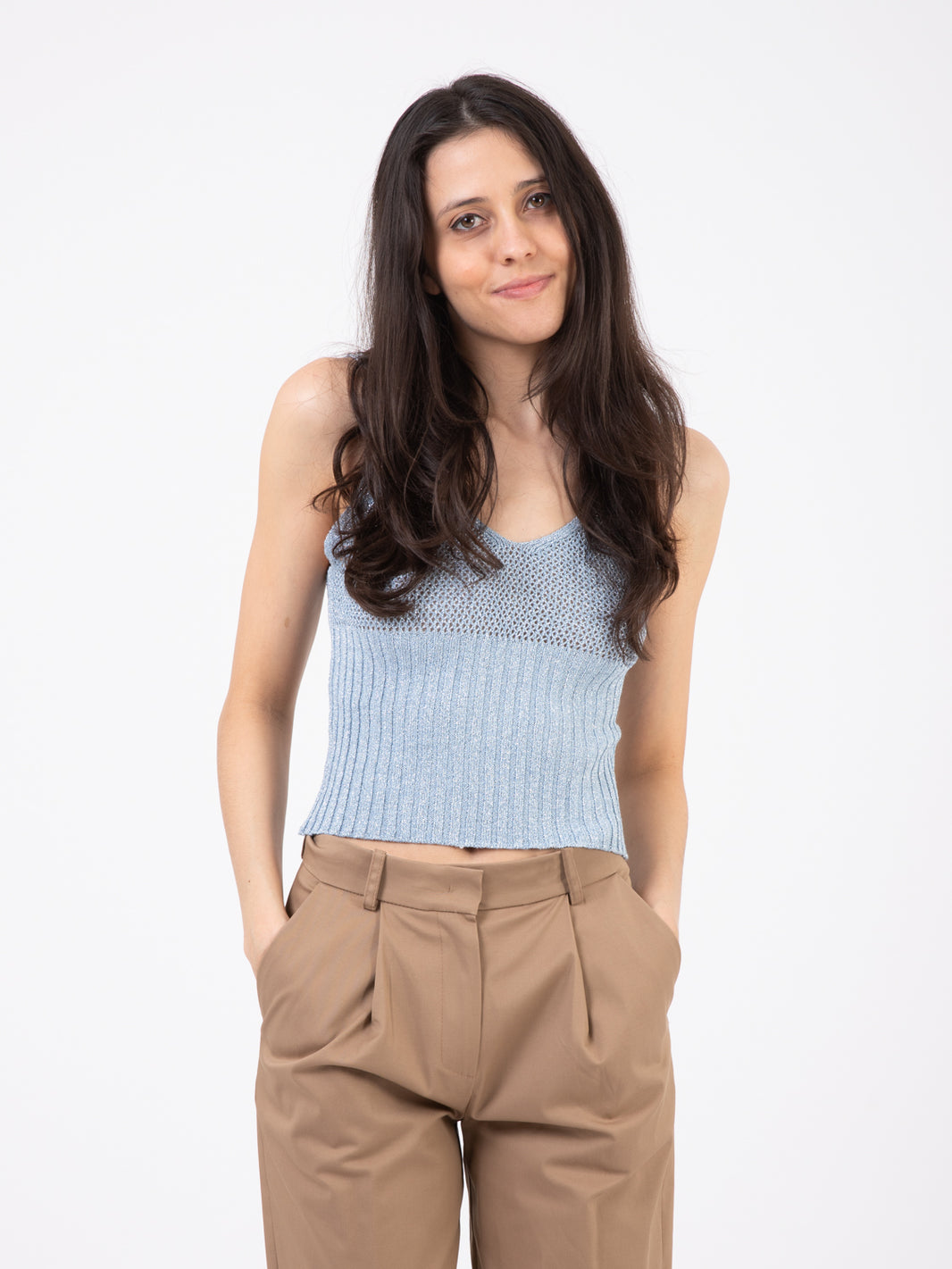 Top con spalline polvere