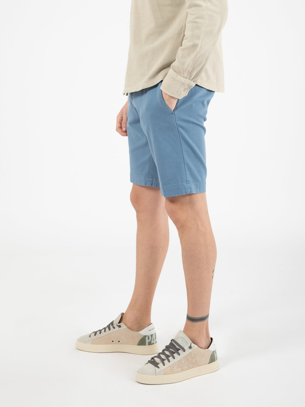 Bermuda in cotone operato azzurro