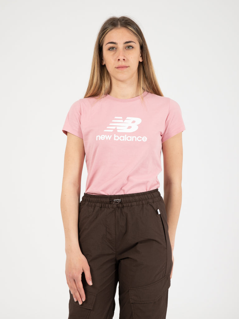 NEW BALANCE - T-shirt Essentials Stacked logo rosa