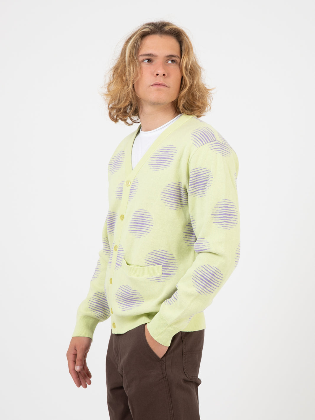Cardigan oval Celery juice