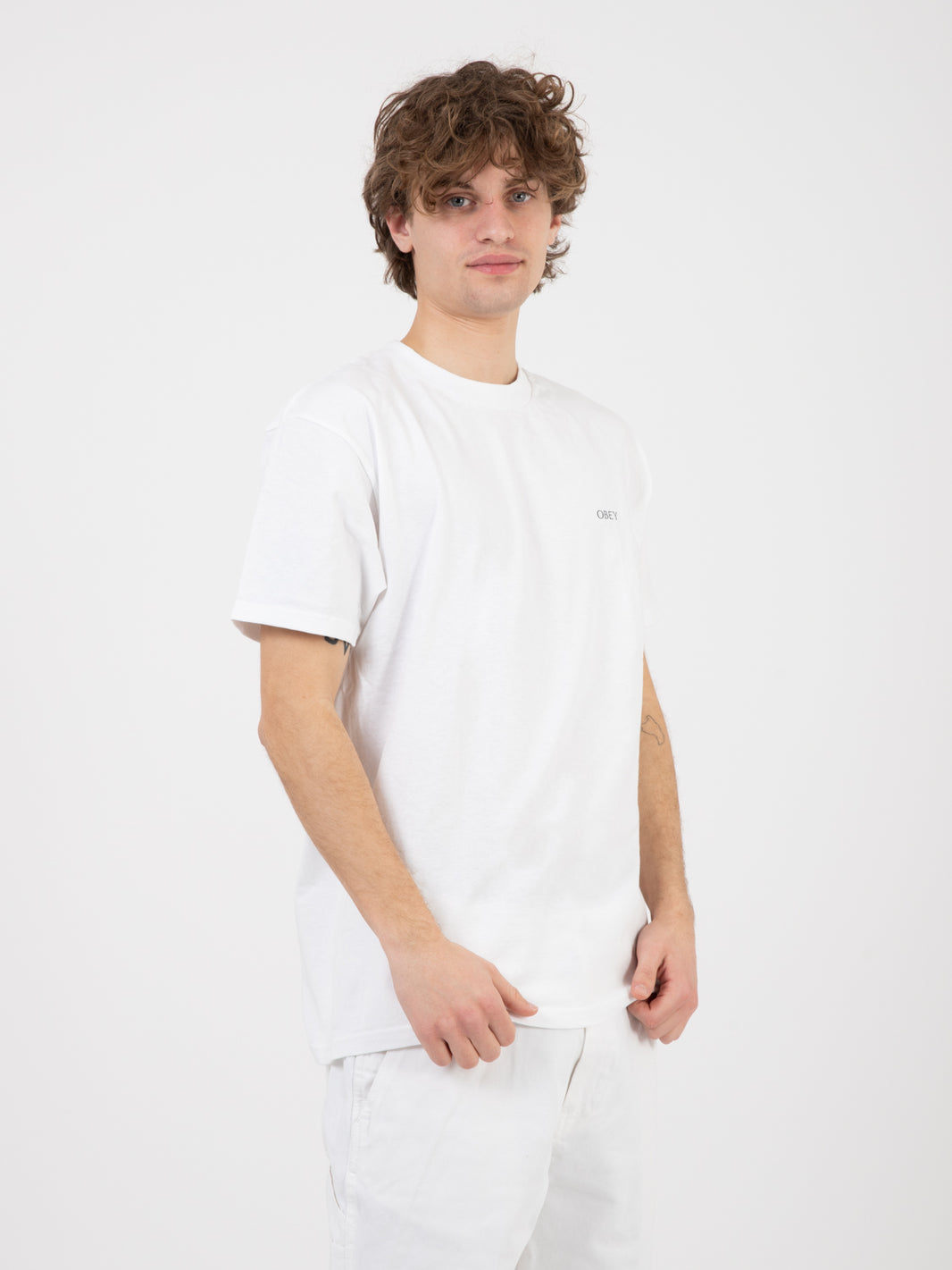 T-Shirts Rise Above white