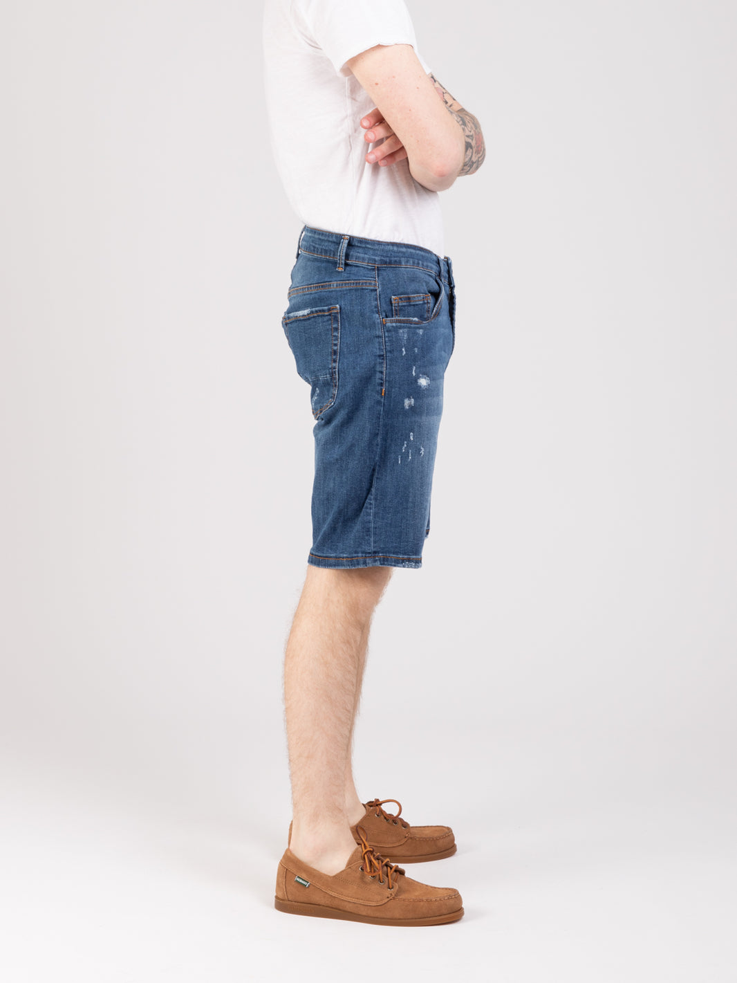 Bermuda Cayman medium dark denim with rips