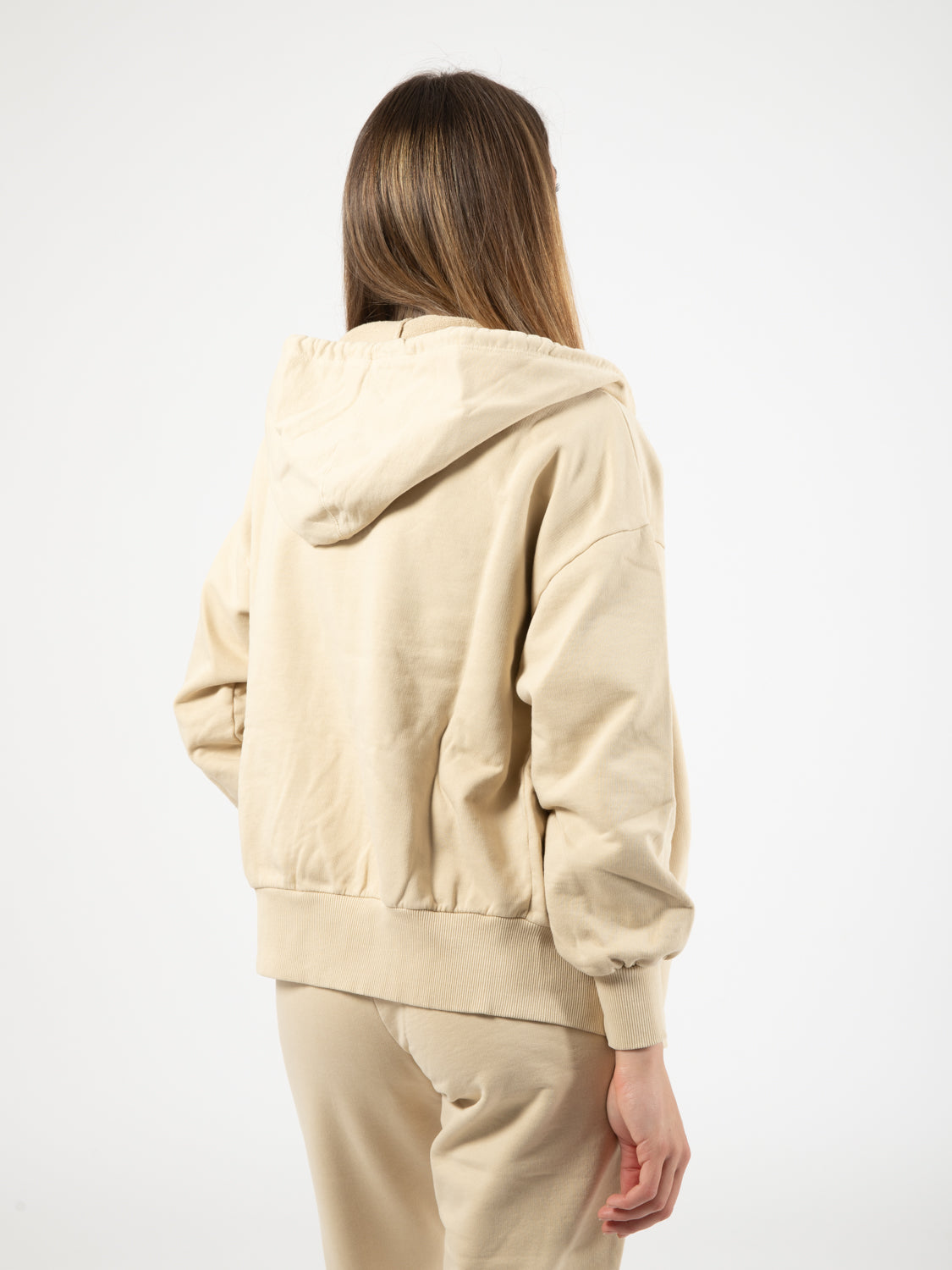 Basic zip cream sweatshirt