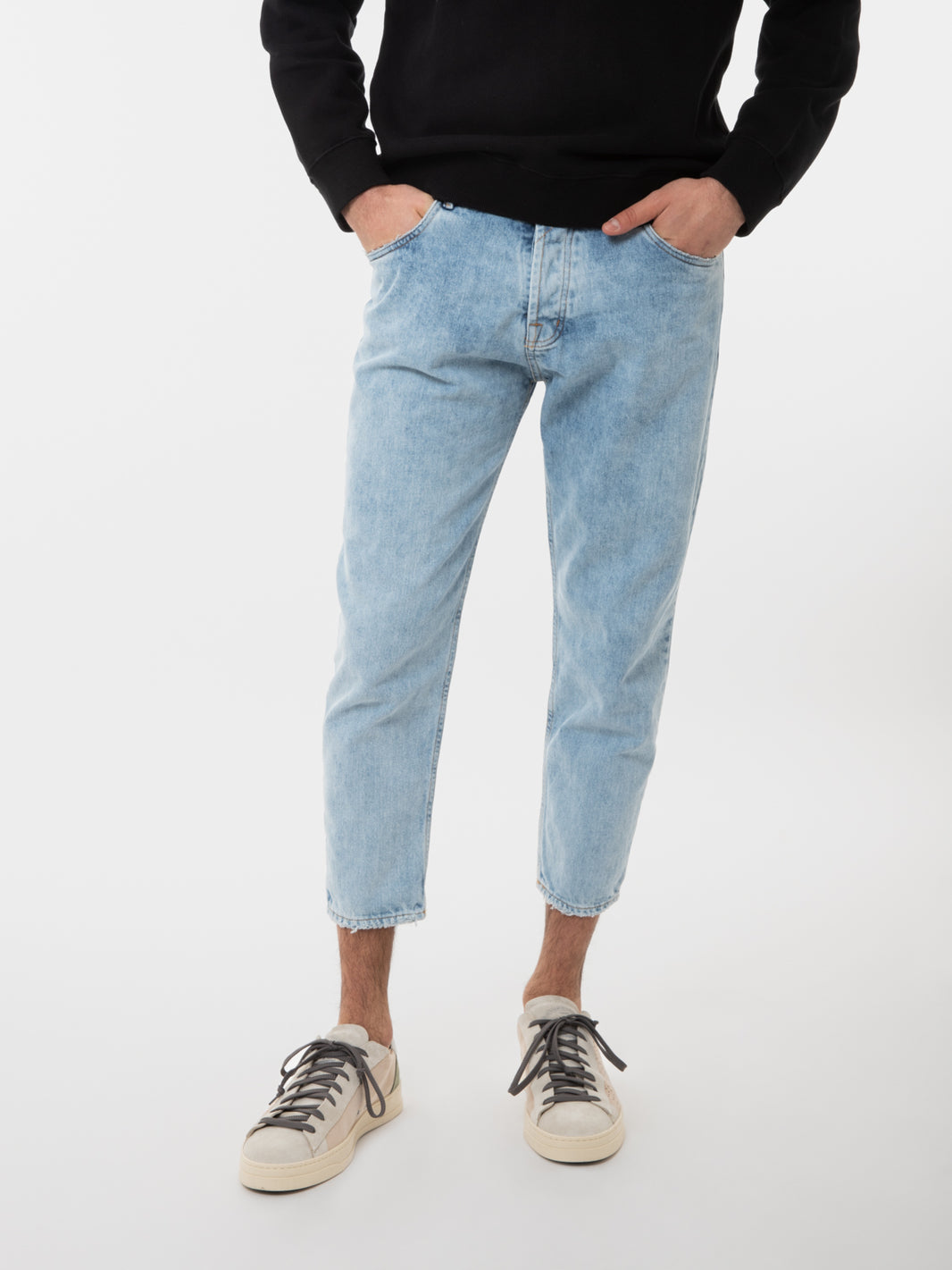 Light Cropped Jeans