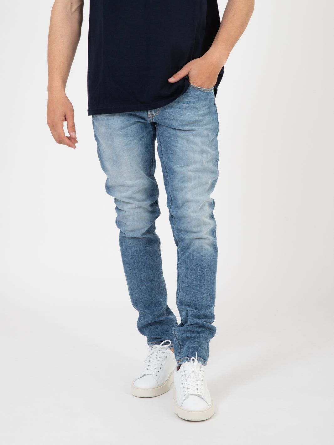 Tom light denim jeans