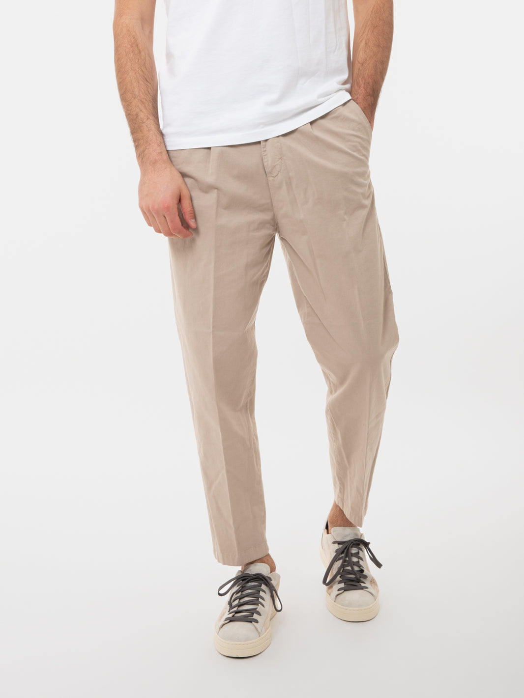 Sand pleated trousers