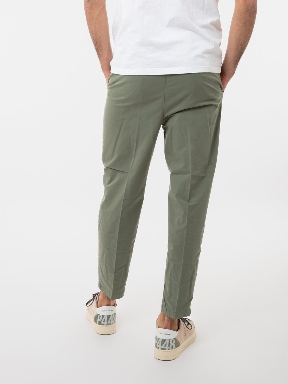 Pantaloni con pince salvia
