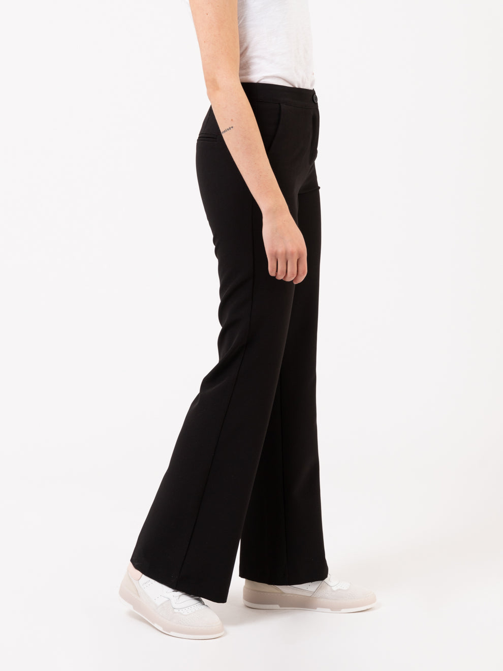 Pantaloni eleganti neri a zampa