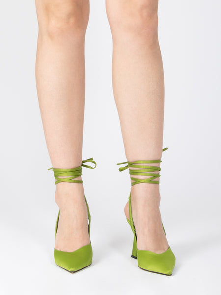 Sandali in raso verde con laccio