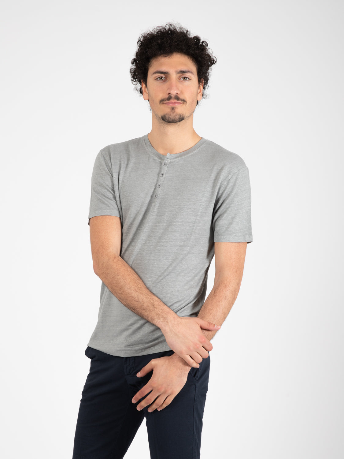 T-shirt in lino collo serafino ferro