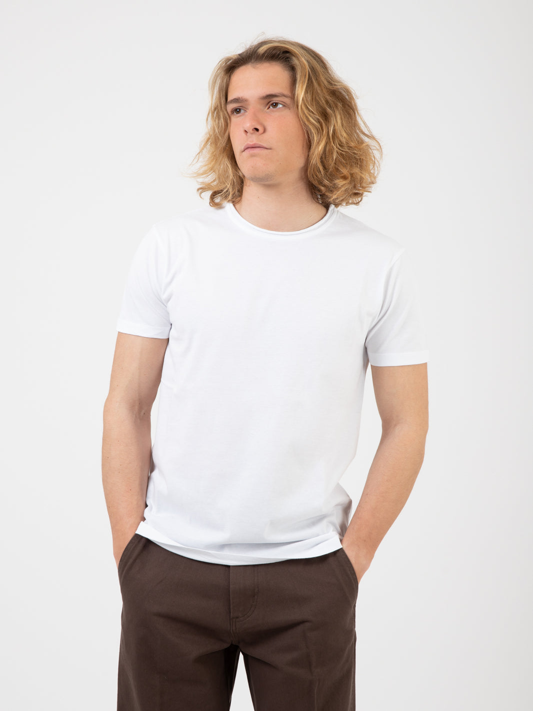 T-shirt girocollo taglio vivo bianco