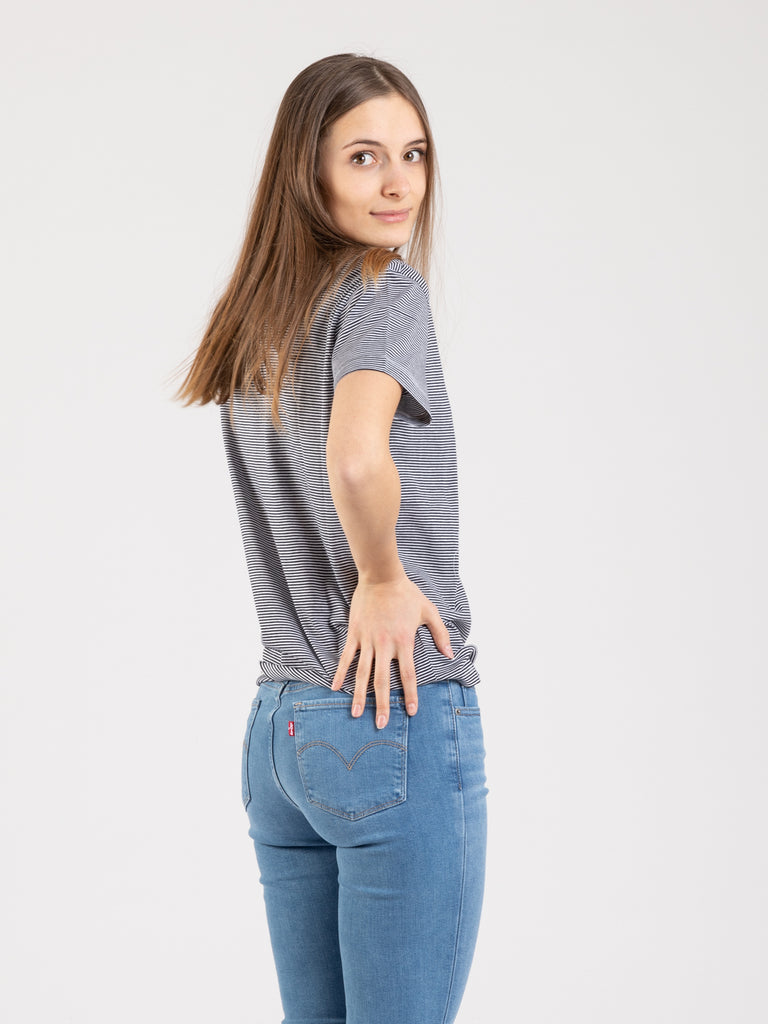 TRUE NYC - T-shirt a righe bianco / blu