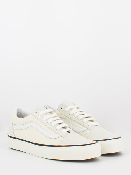 Old Skool 36 Dx Anaheim Factory classic white
