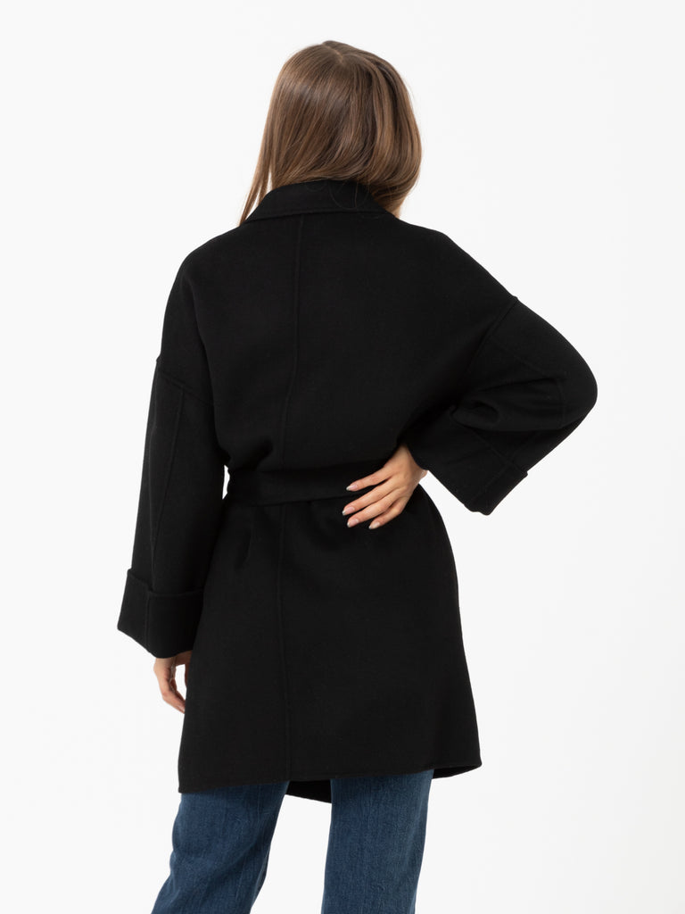 VICOLO - Cappotto corto nero con cintura
